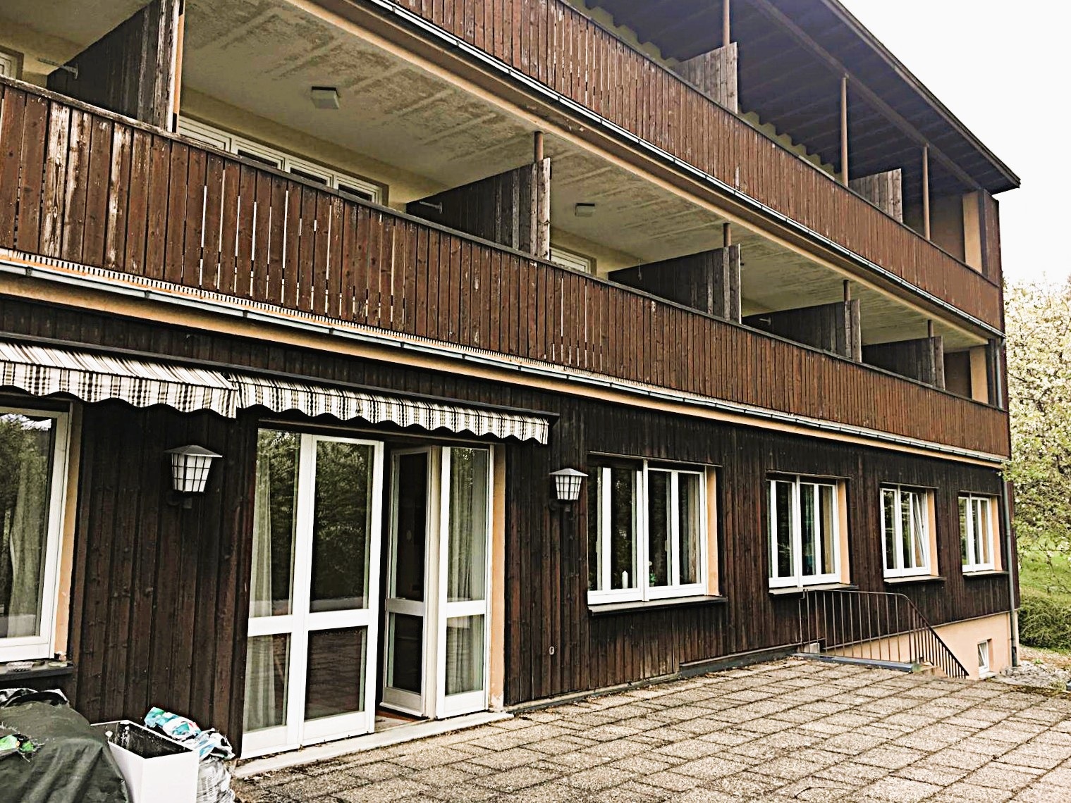 Vorderansicht des Bestandsgebäudes