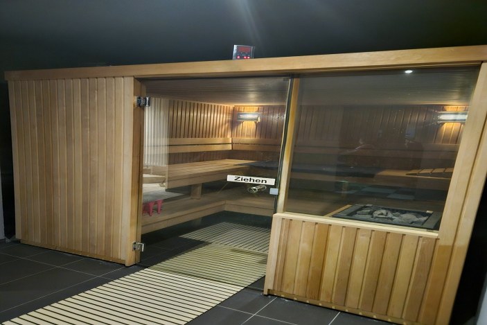 Finnische Sauna im Wellnessbereich des Untergeschosses