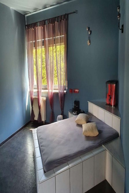 Zimmer im Obergeschoss mit eigenem Bad und WC