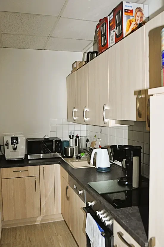 Teeküche im 1. Obergeschoss mit Einbauzeile